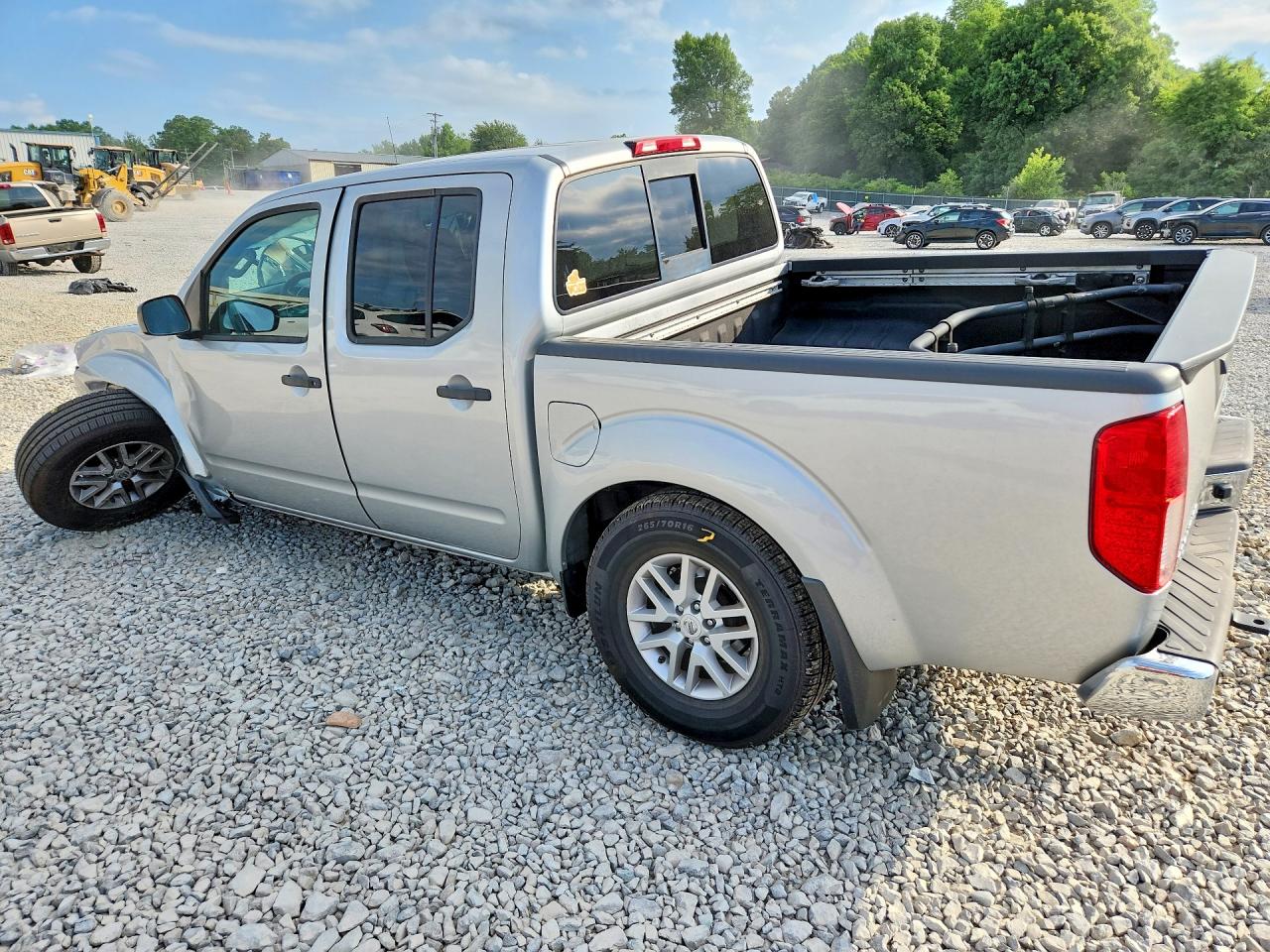 Nissan Frontier Sv