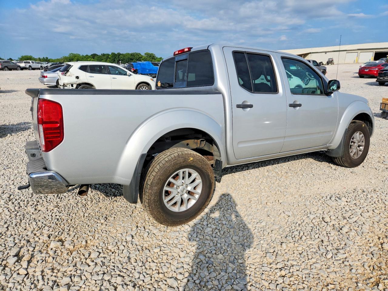 Nissan Frontier Sv