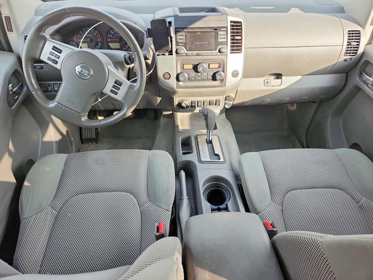 Nissan Frontier Sv