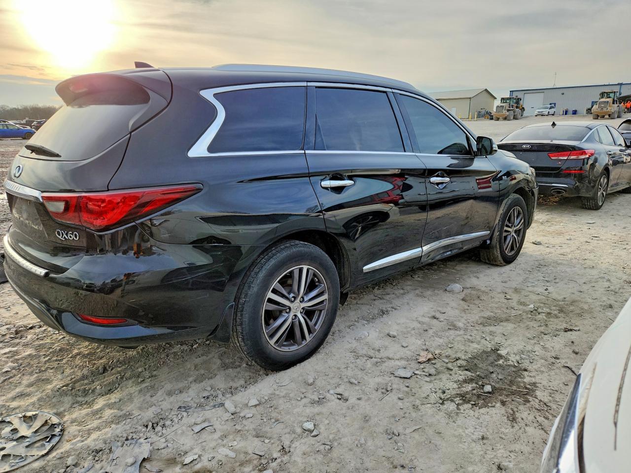 INFINITI Qx Luxe