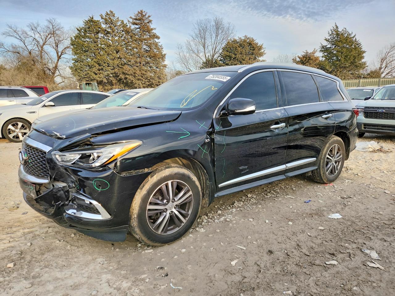 Salvage INFINITI Qx Image