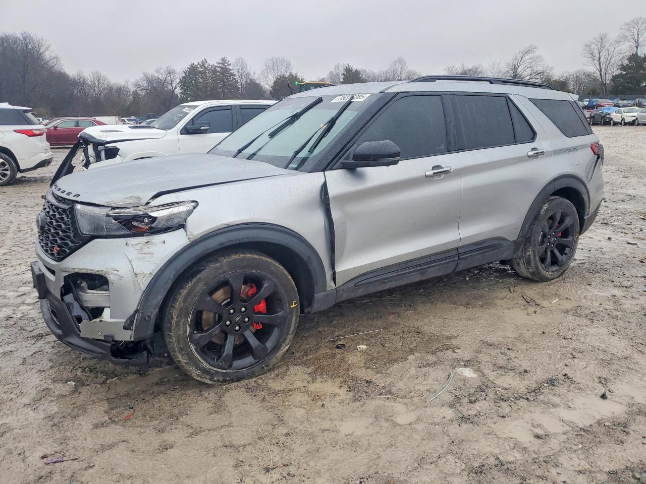 Salvage Ford Explorer Image