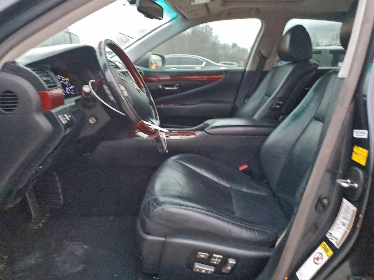 Lexus LS 460