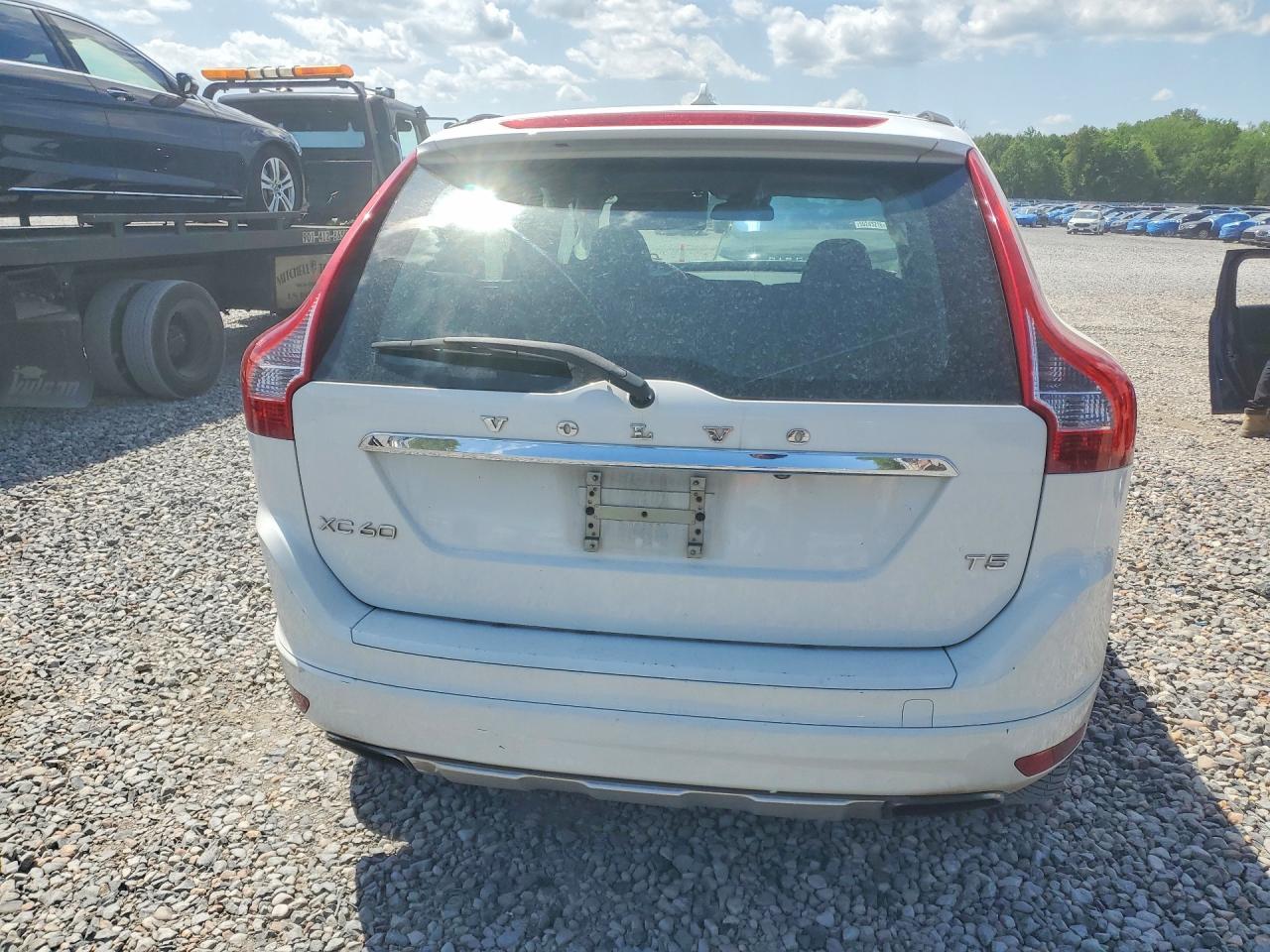 Volvo XC60 T5