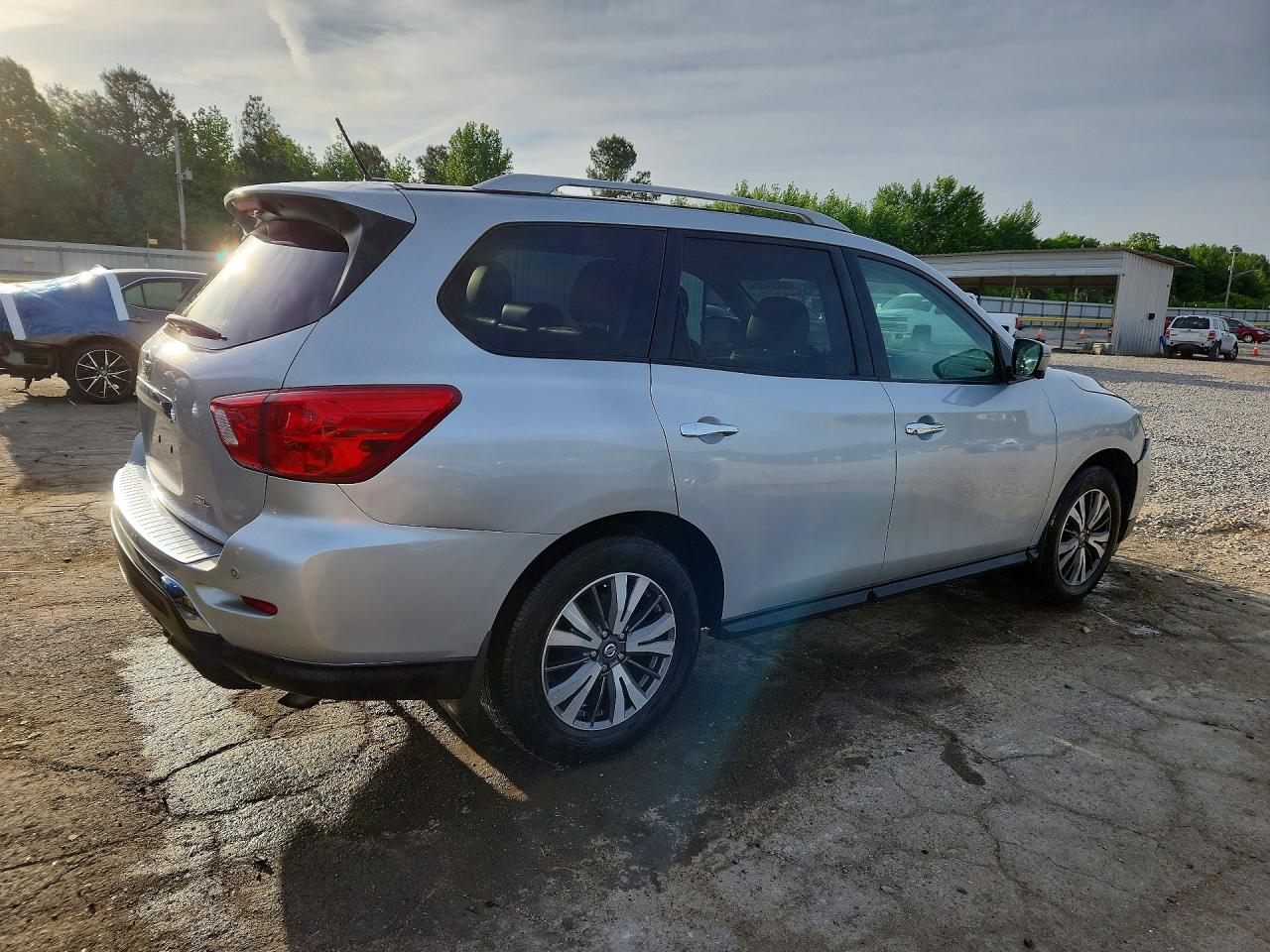 Nissan Pathfinder Sl