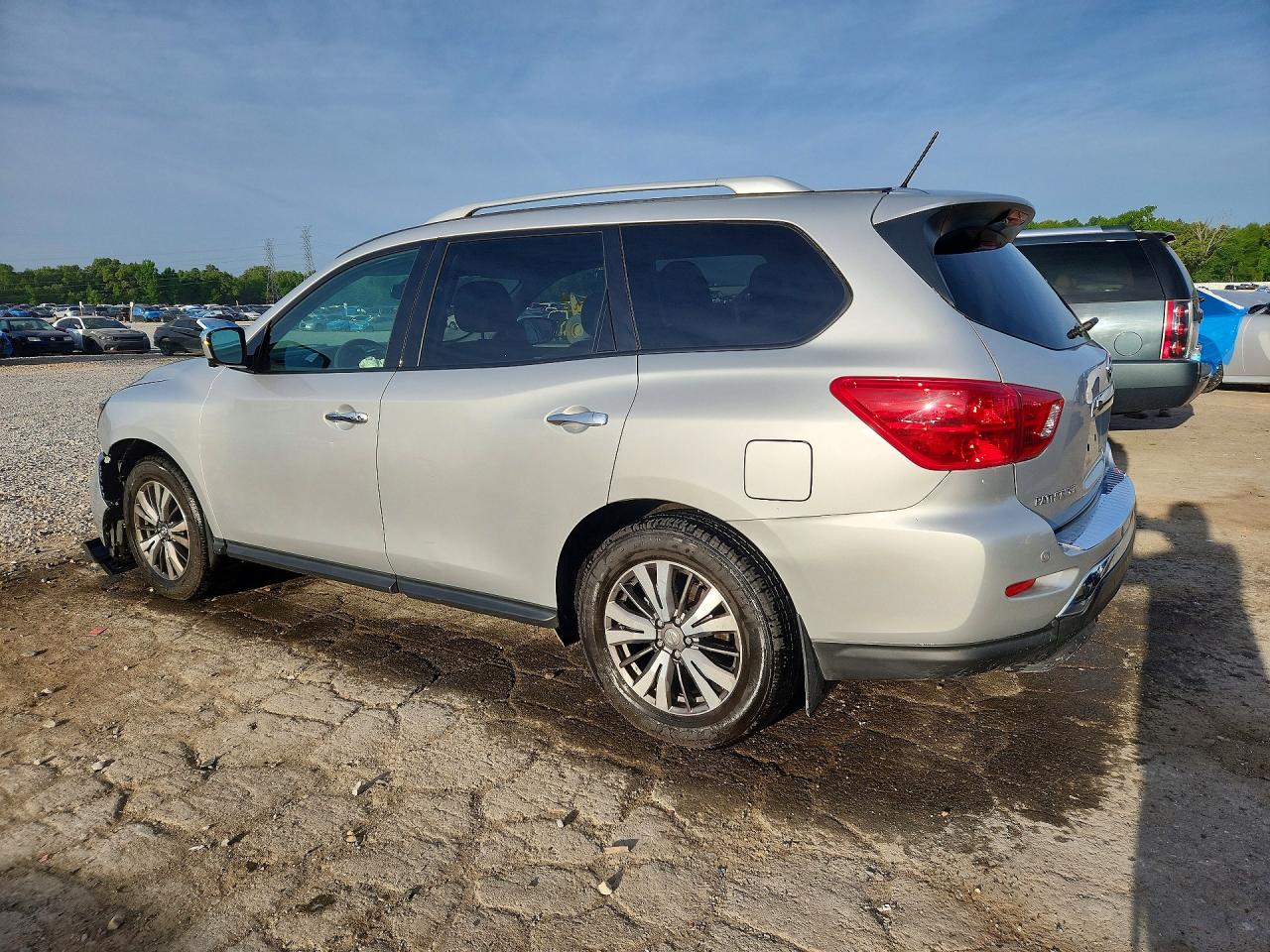 Nissan Pathfinder Sl