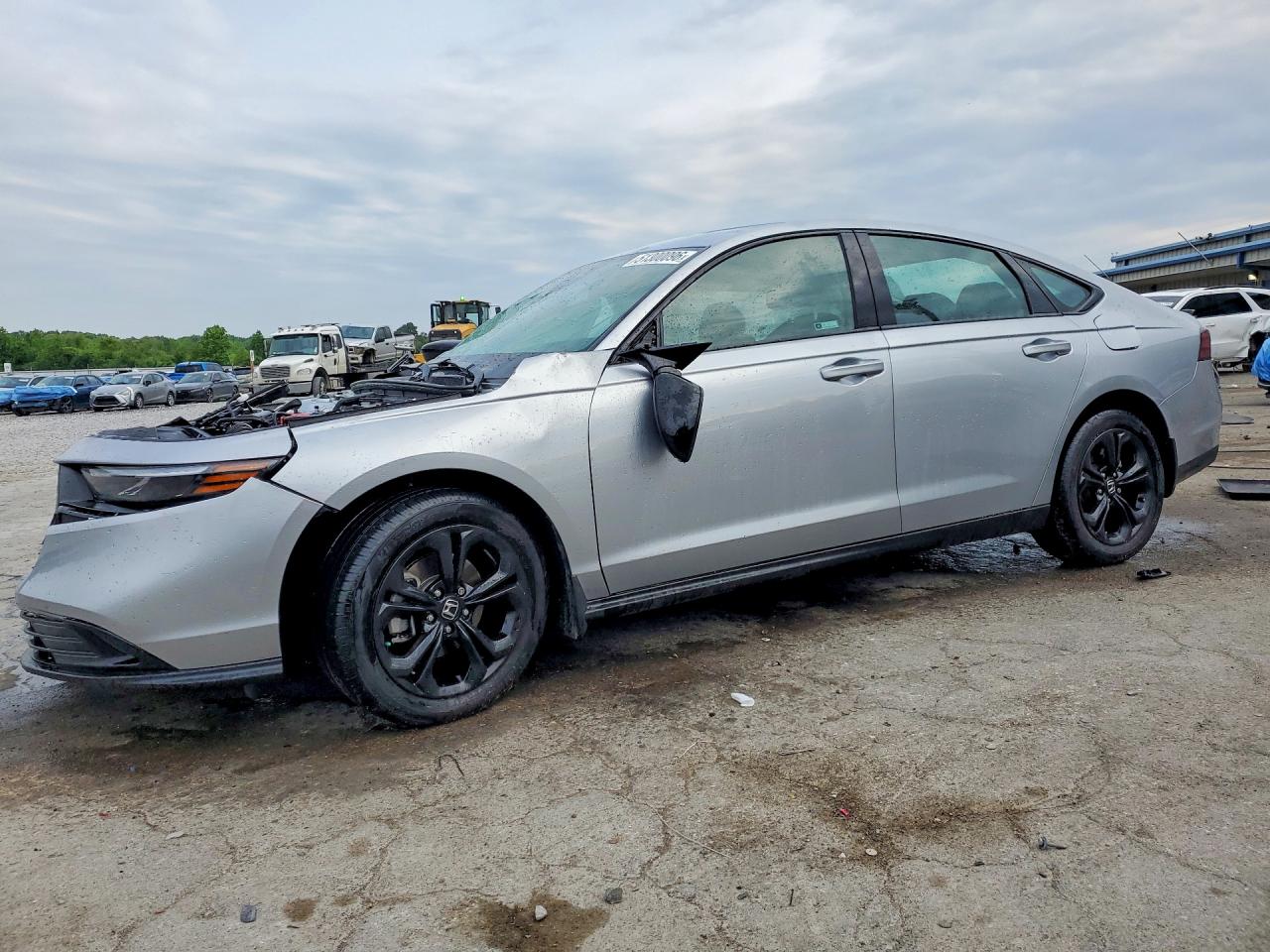 Salvage Honda Accord Image