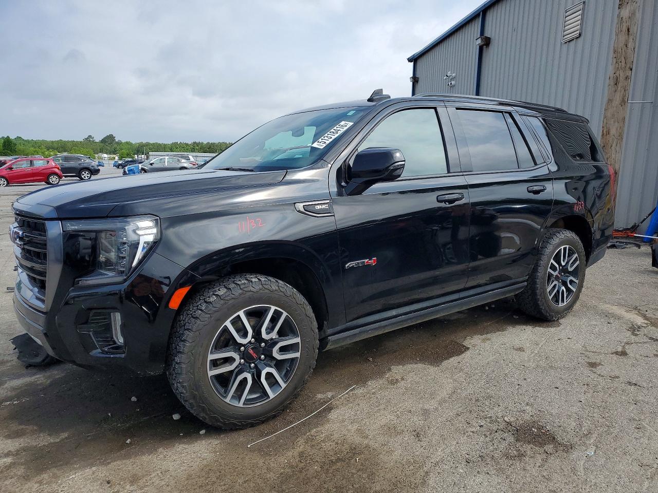 Salvage GMC Yukon Image
