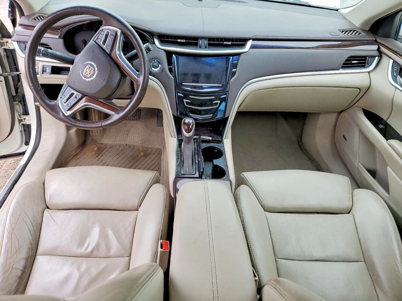 Cadillac XTS Luxury Collection