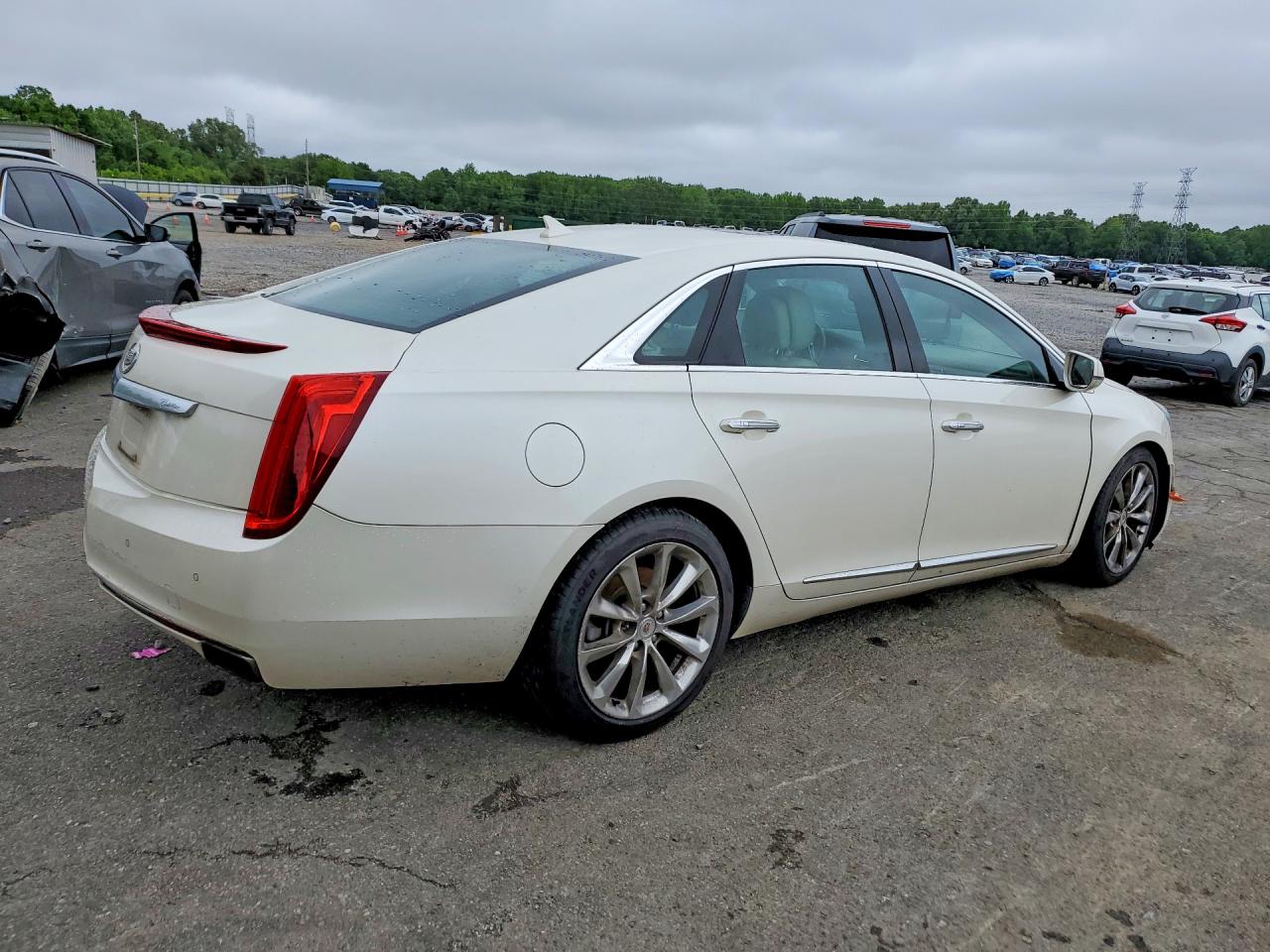 Cadillac XTS Luxury Collection
