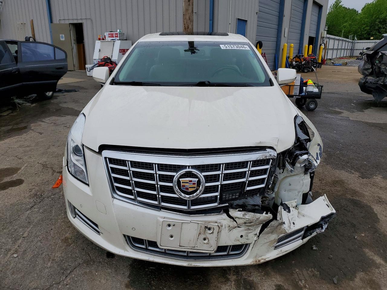 Cadillac XTS Luxury Collection