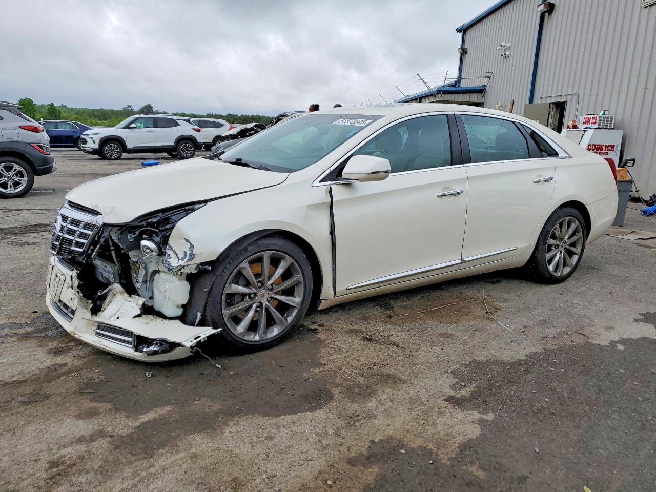 Salvage Cadillac XTS Image