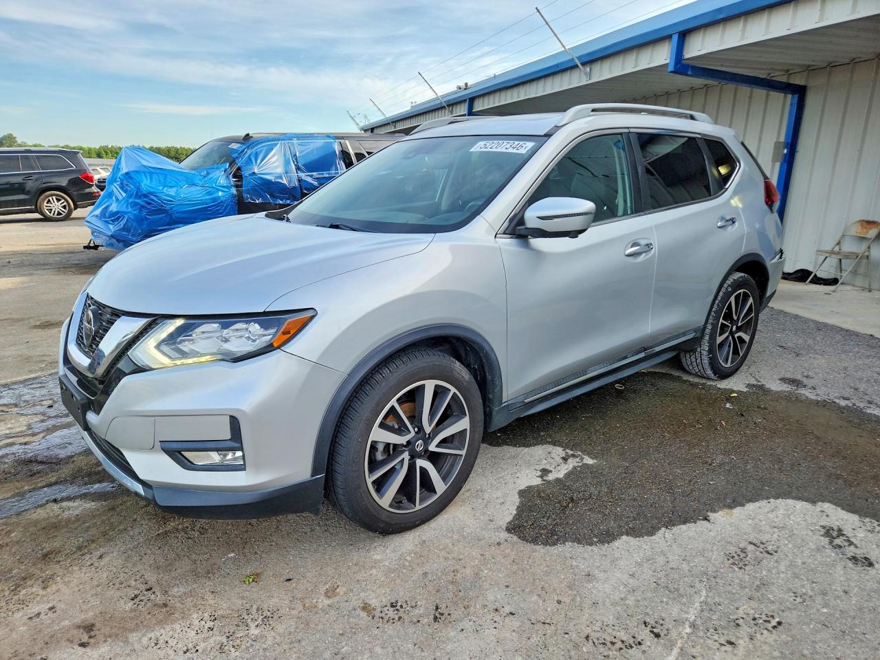 Salvage Nissan Rogue Image