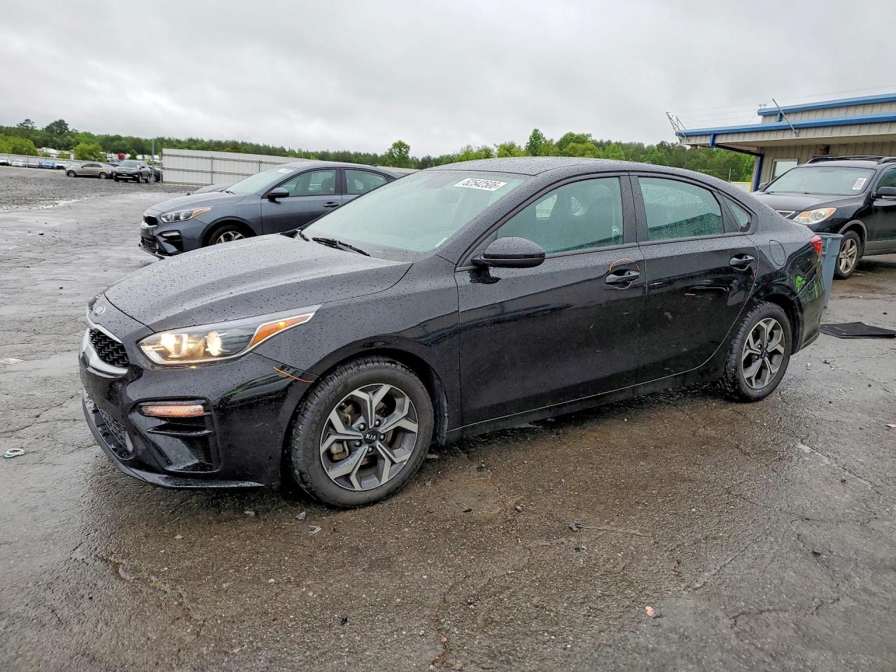 Salvage Kia Forte Image