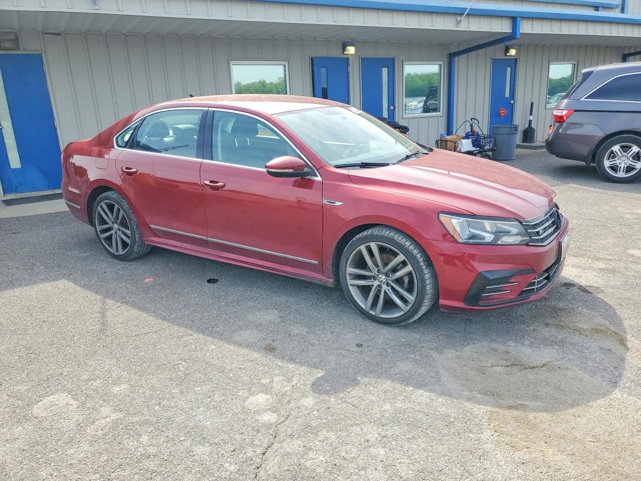 Volkswagen Passat R-line