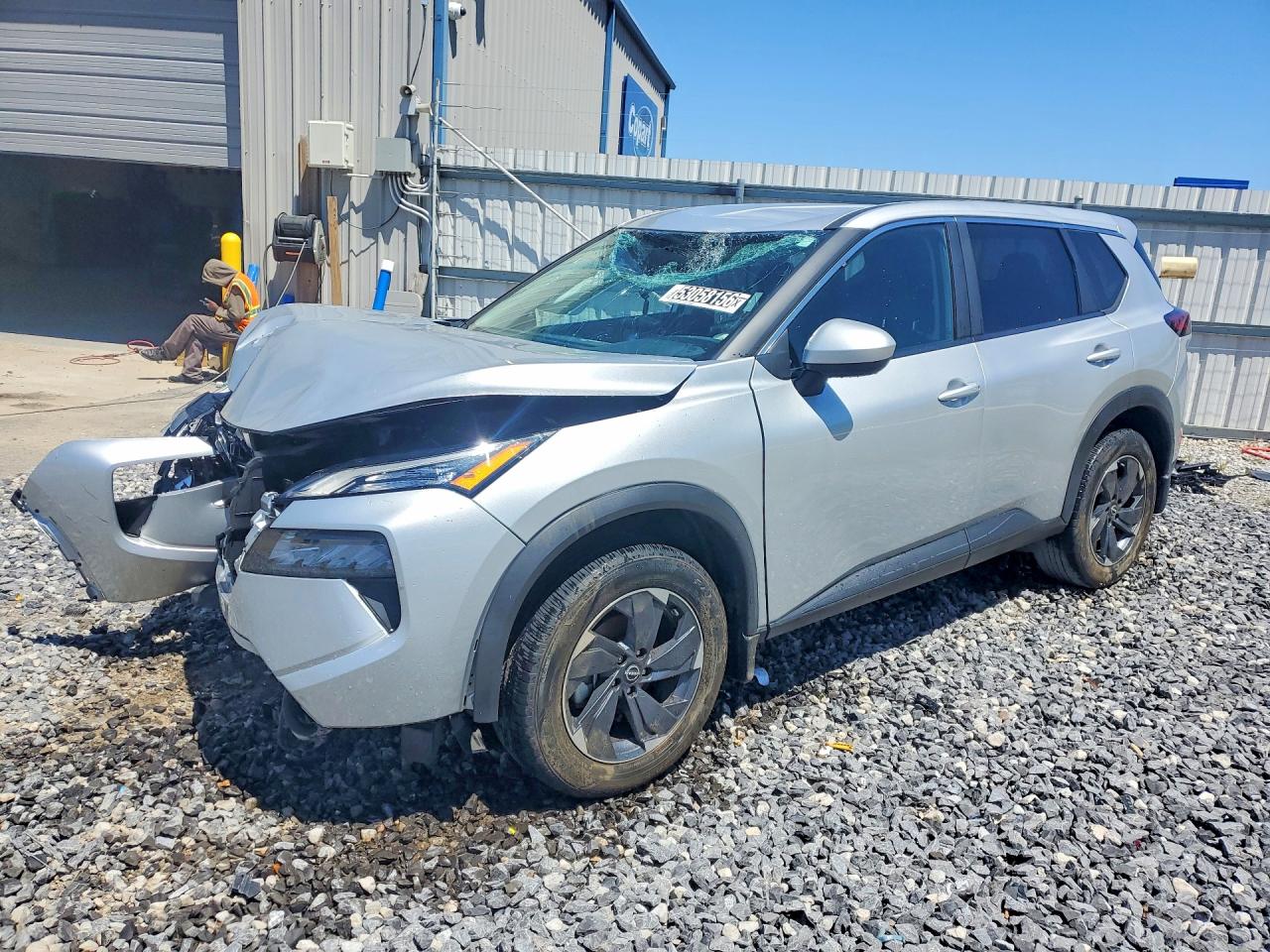 Salvage Nissan Rogue Image