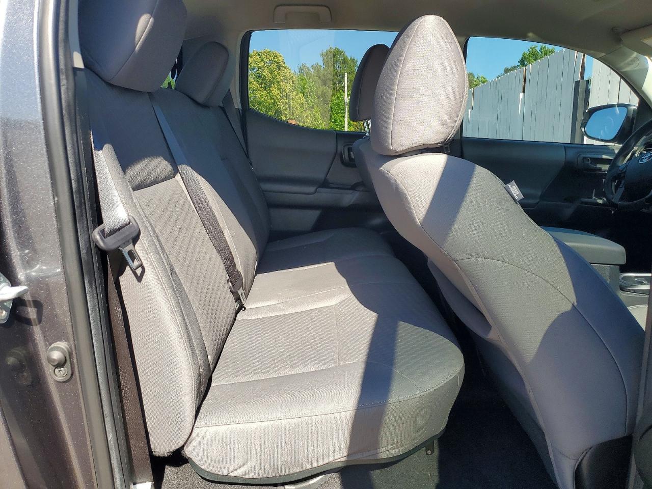 Toyota Tacoma Sr V6