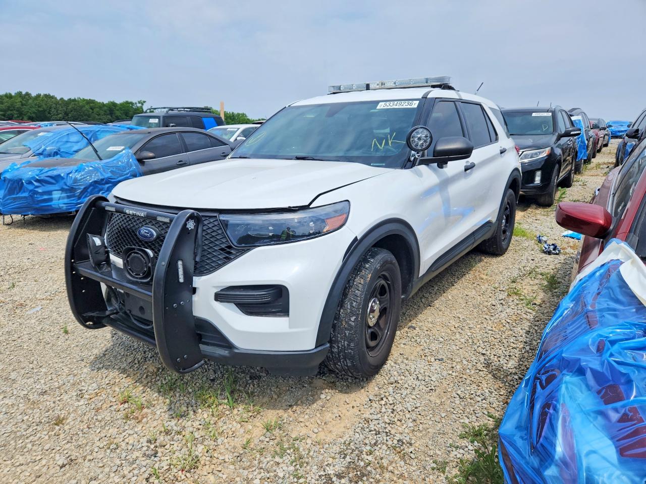 Salvage Ford Explorer Image
