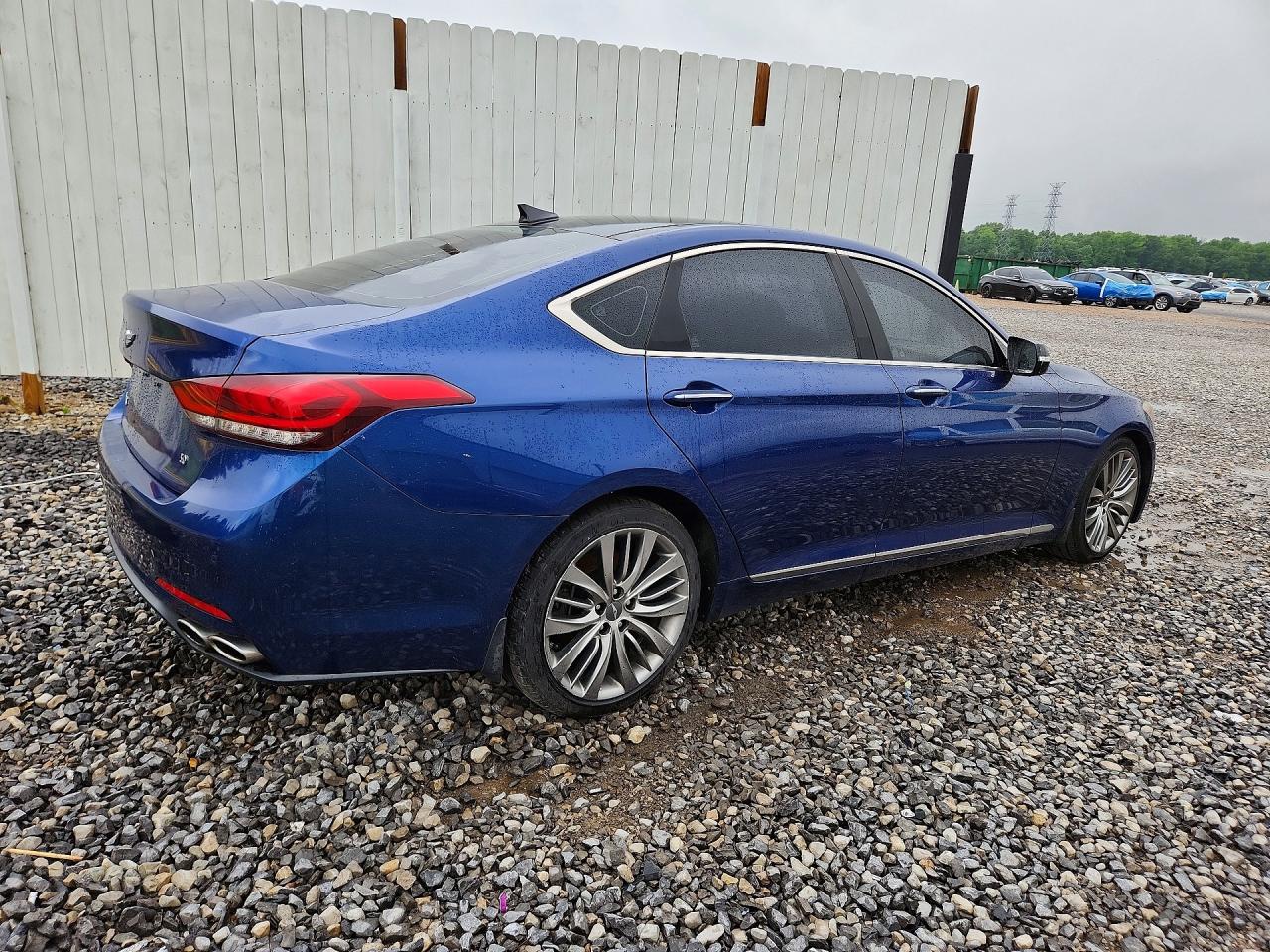 Hyundai Genesis 5.0l
