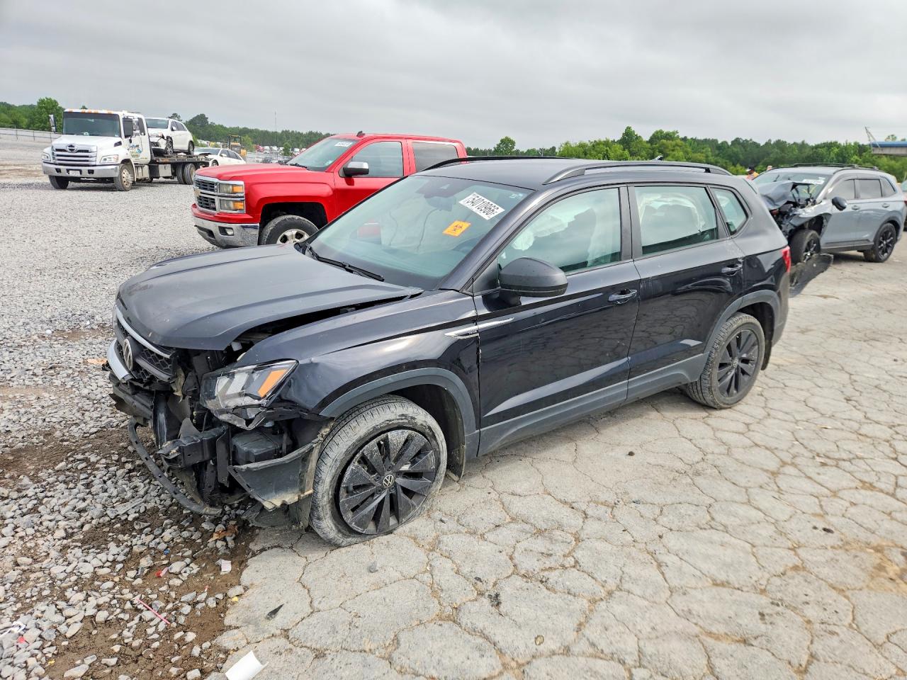 Salvage Volkswagen Taos Image