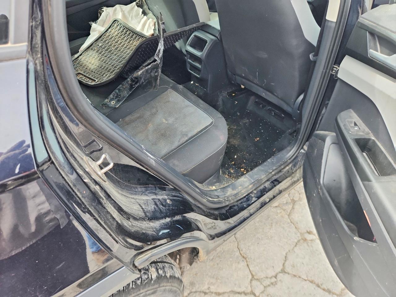 Volkswagen Taos S