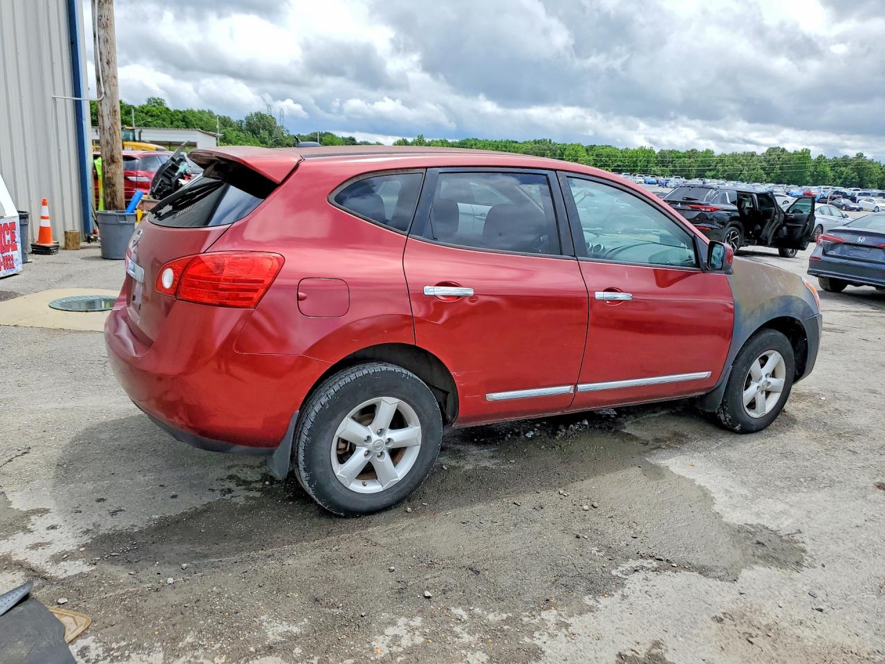 Nissan Rogue S