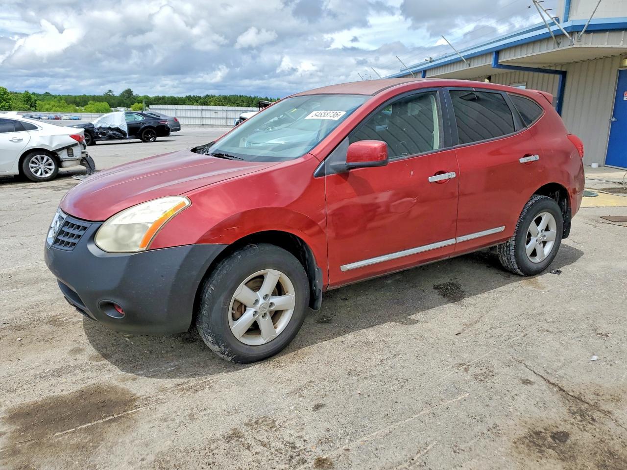 Salvage Nissan Rogue Image