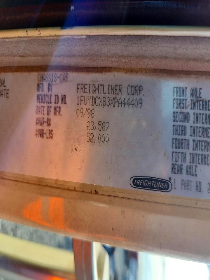 Freigliner Conventional Fld120