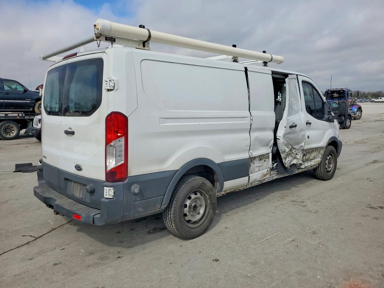 Ford Transit T-250