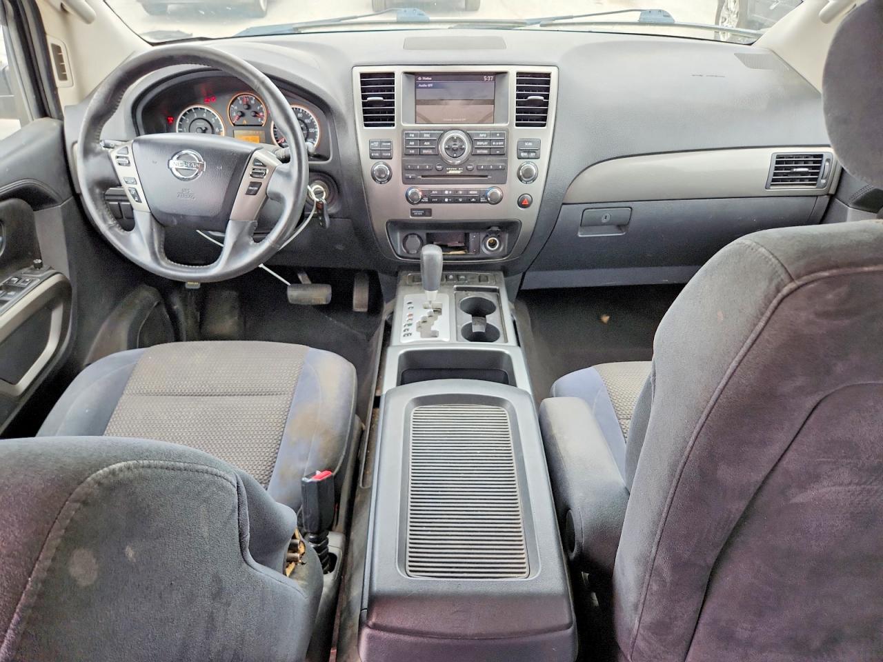 Nissan Armada Sv