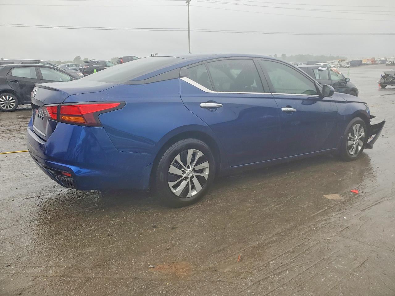 Nissan Altima S