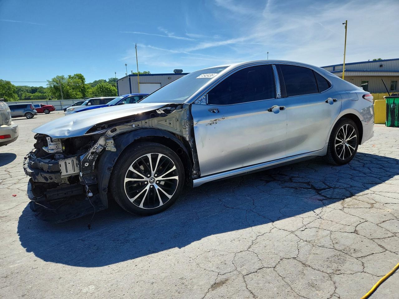 Salvage Toyota Camry Image