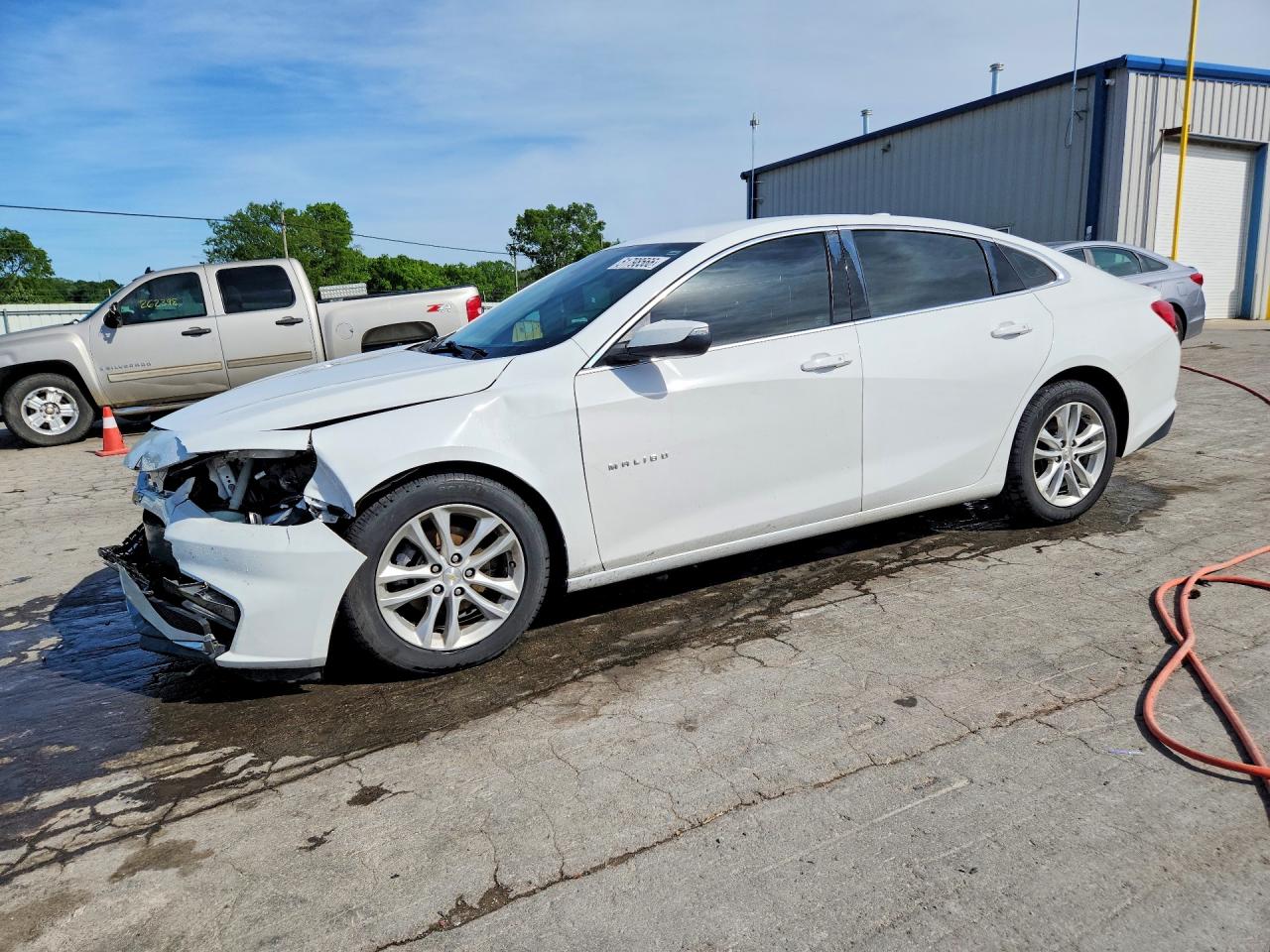 Salvage Chevrolet Malibu Image