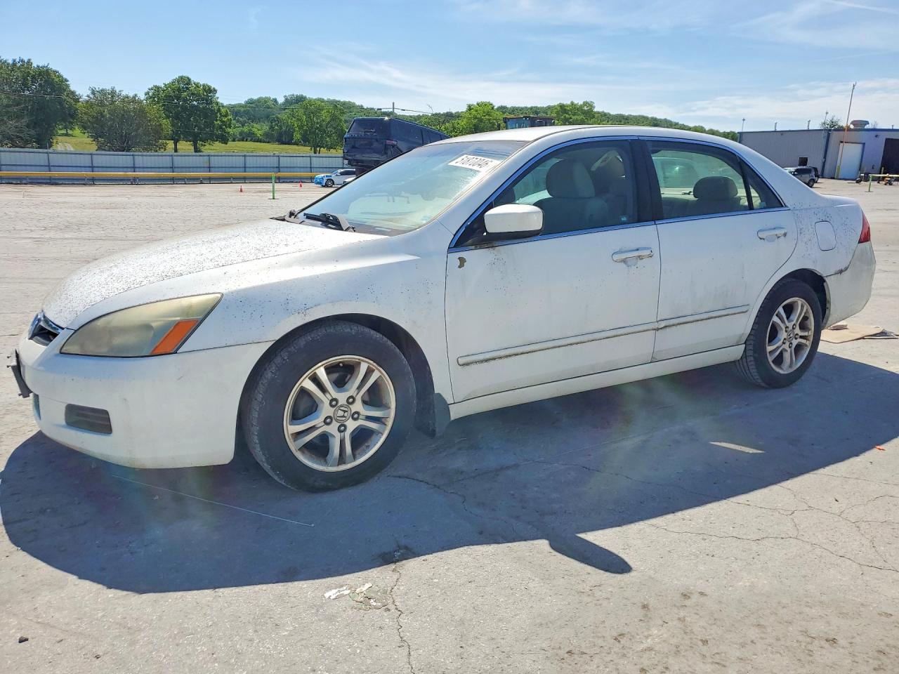 Salvage Honda Accord Image