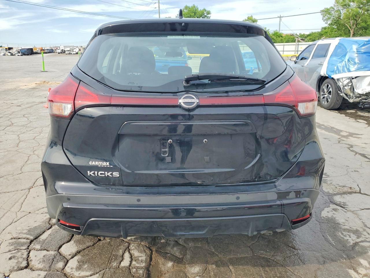 Nissan Kicks S