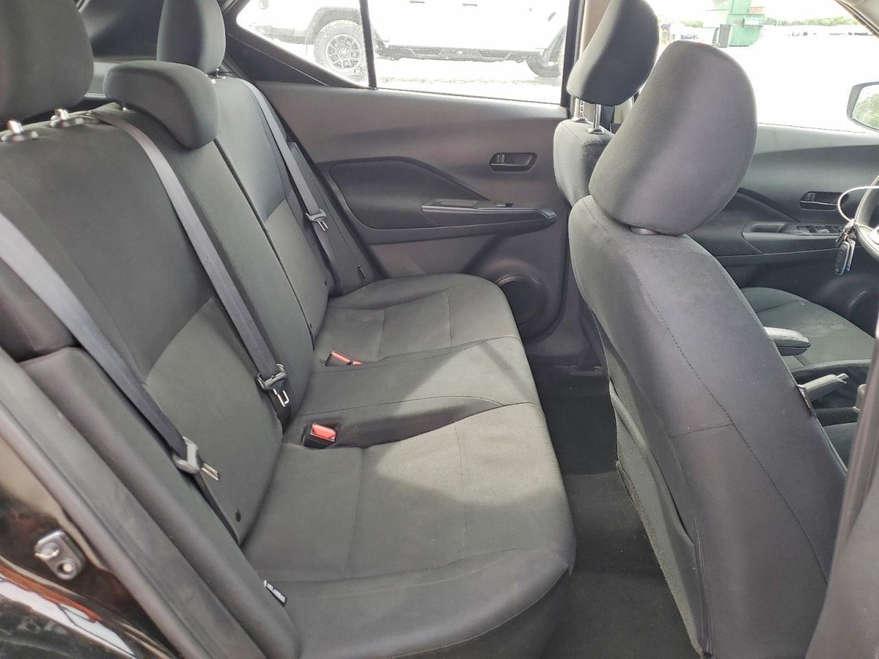 Nissan Kicks S