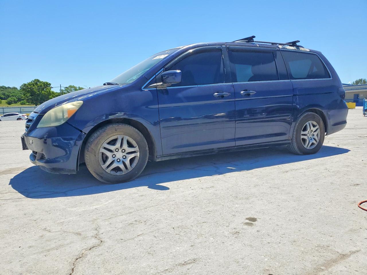 Salvage Honda Odyssey Image