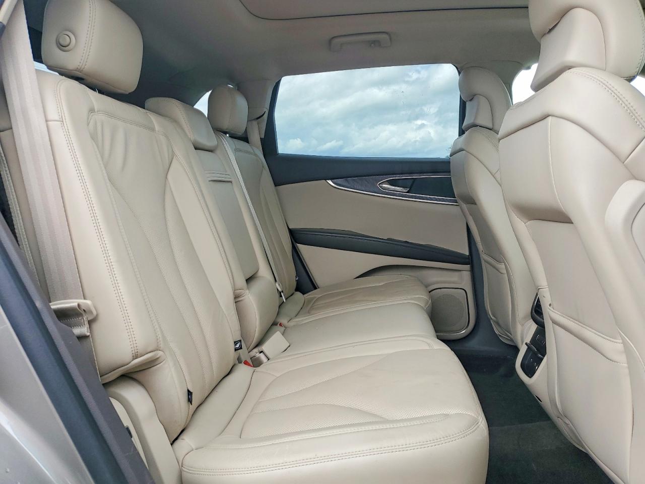 Lincoln MKX Reserve
