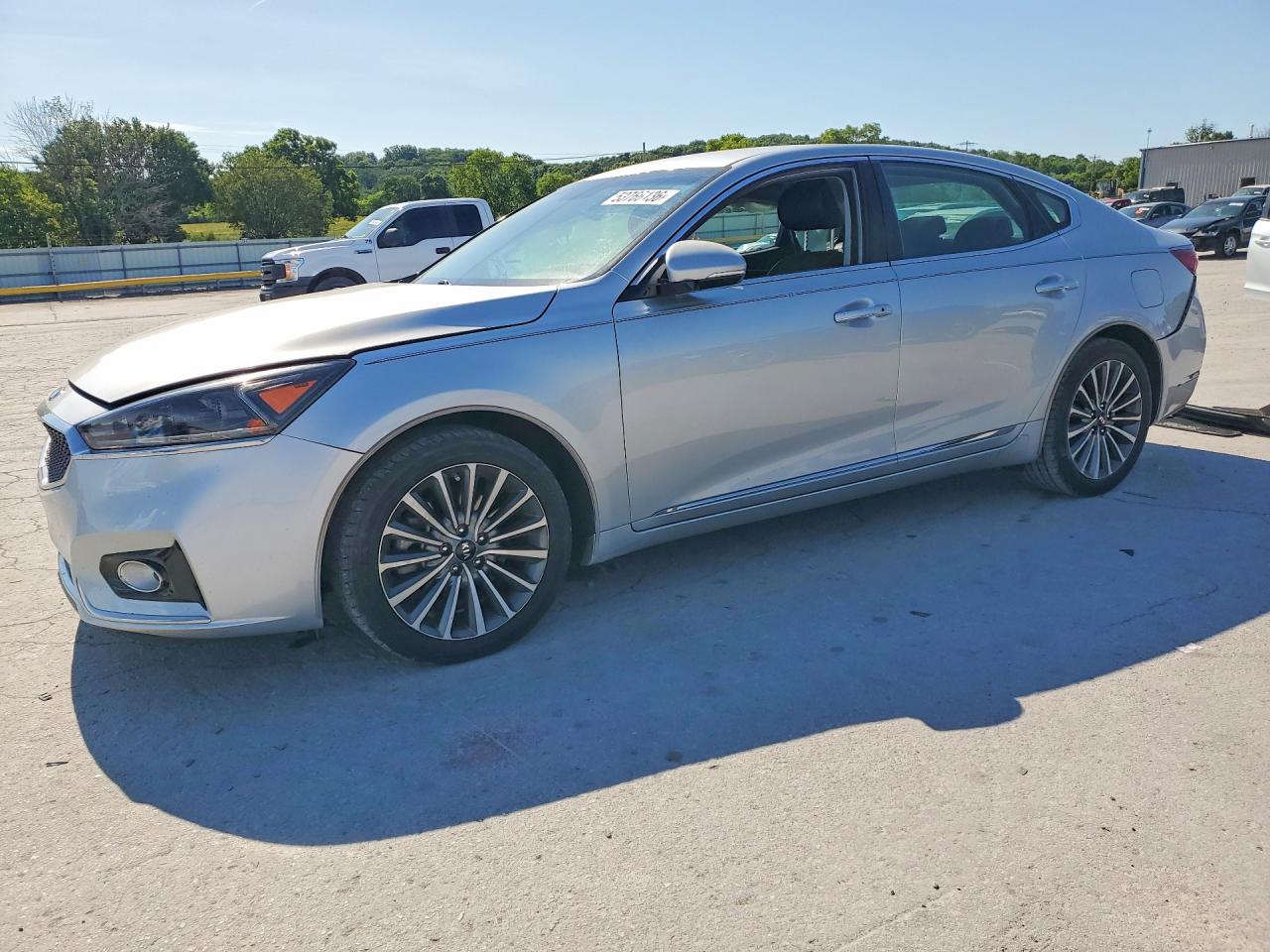 Salvage Kia Cadenza Image