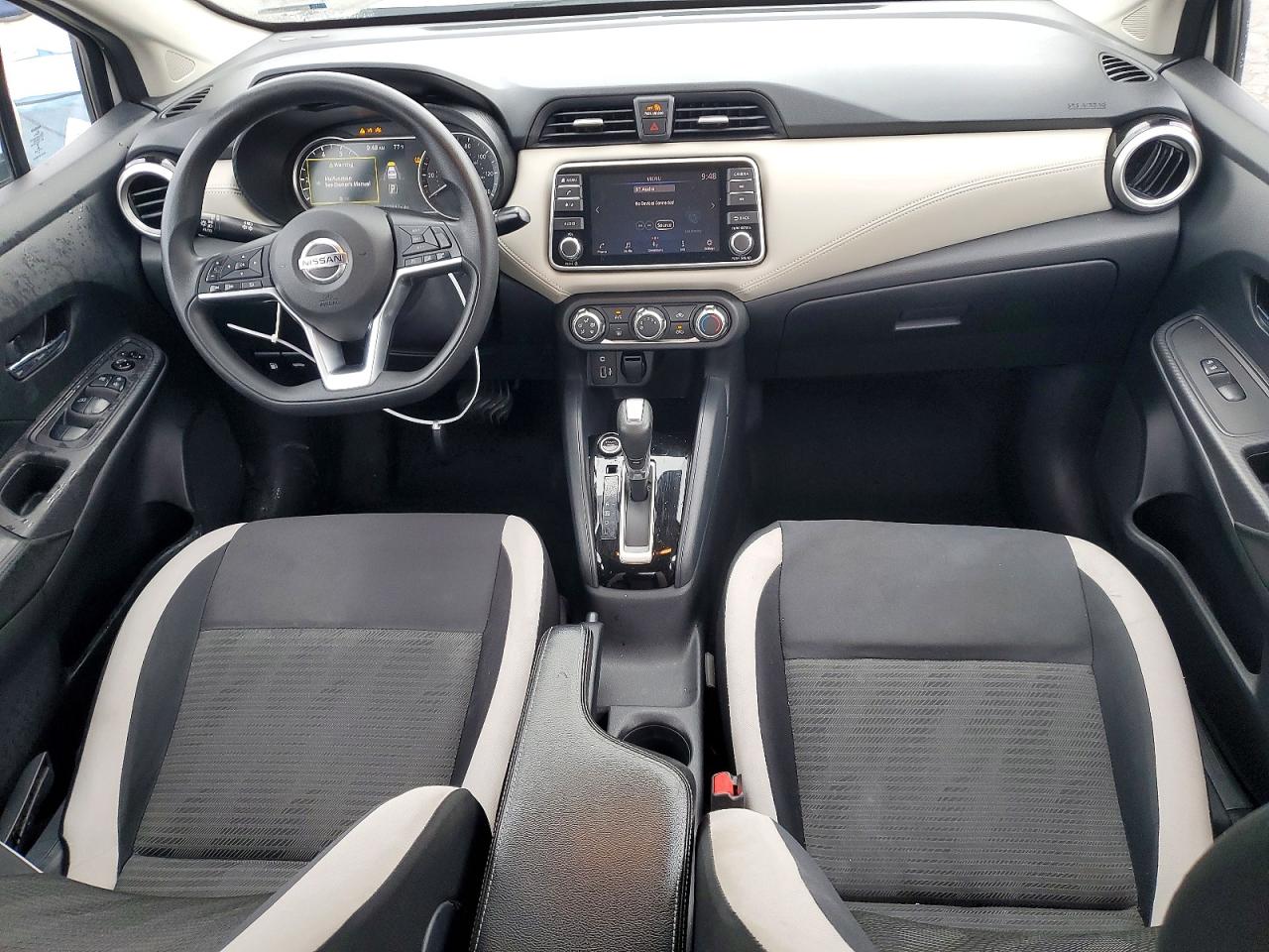 Nissan Versa Sv