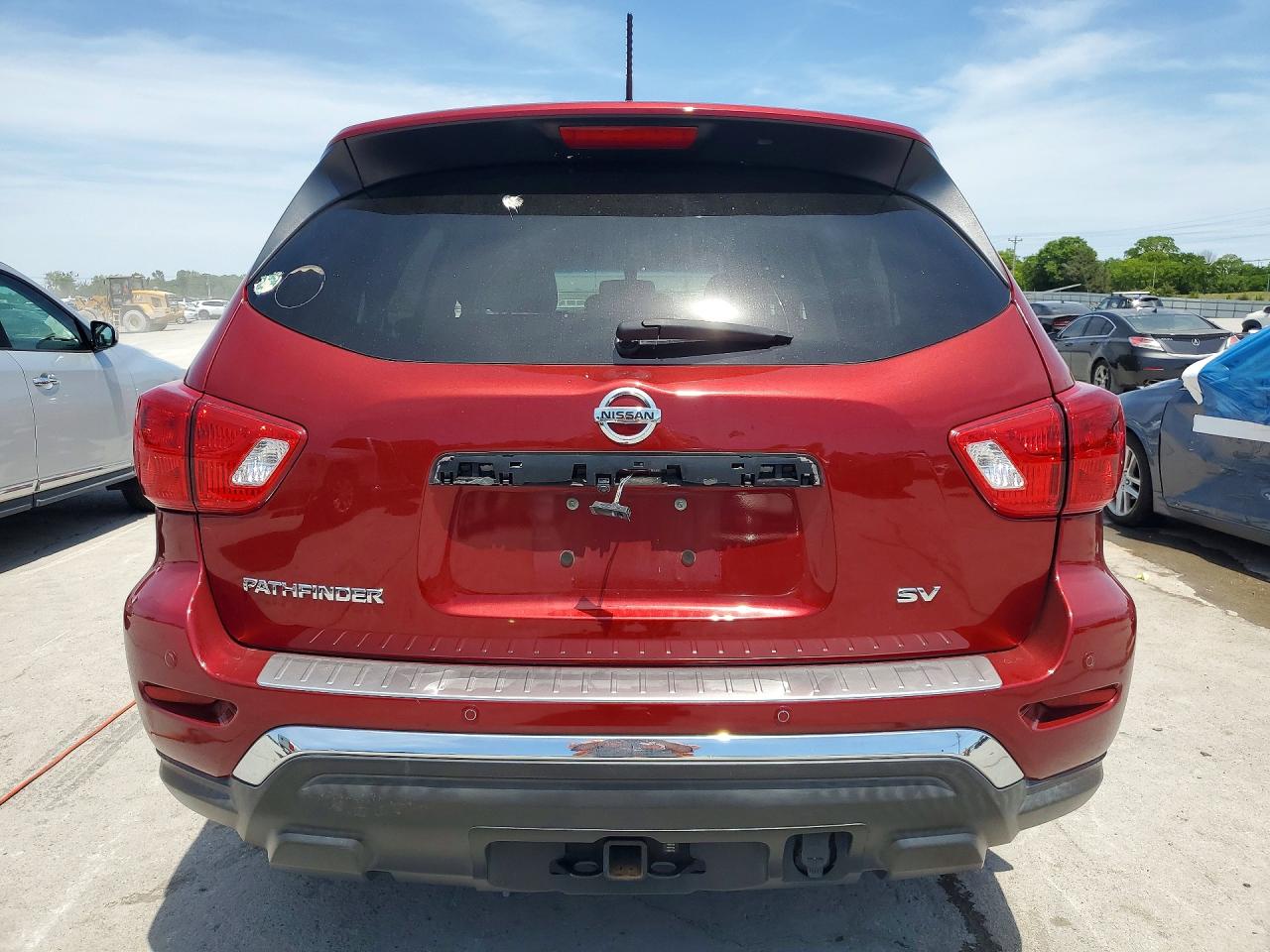 Nissan Pathfinder Sv