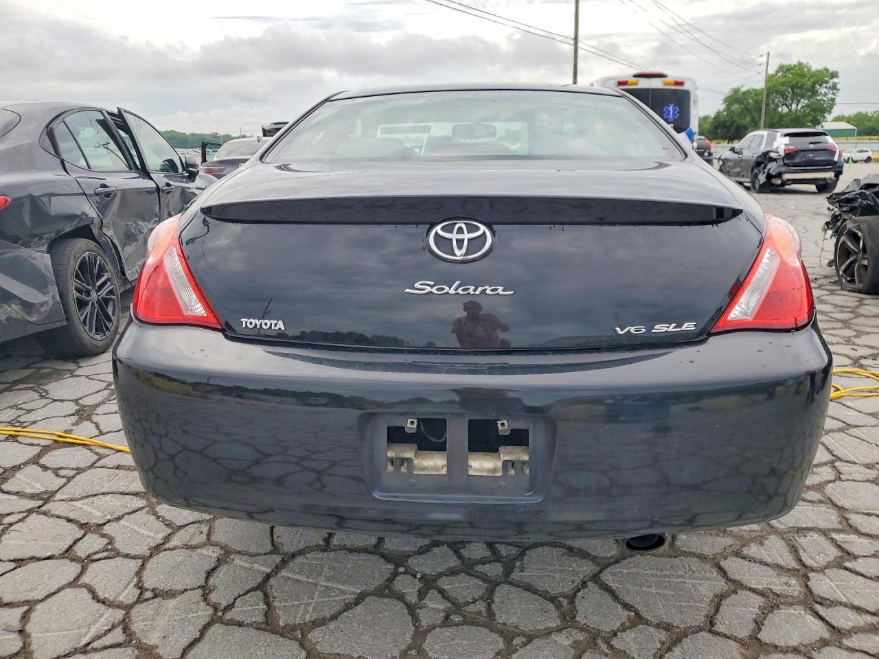 Toyota Camry Sle V6