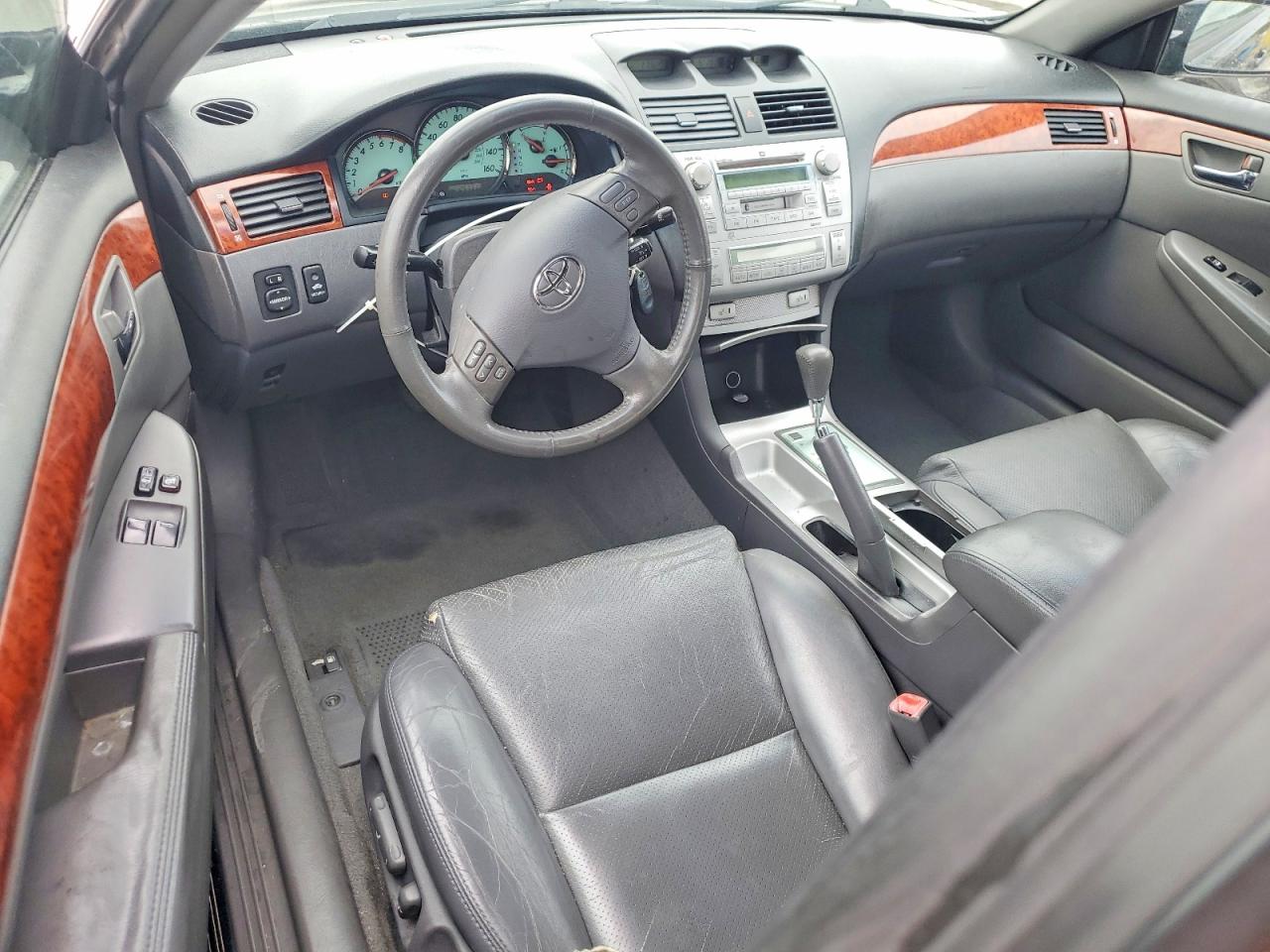 Toyota Camry Sle V6