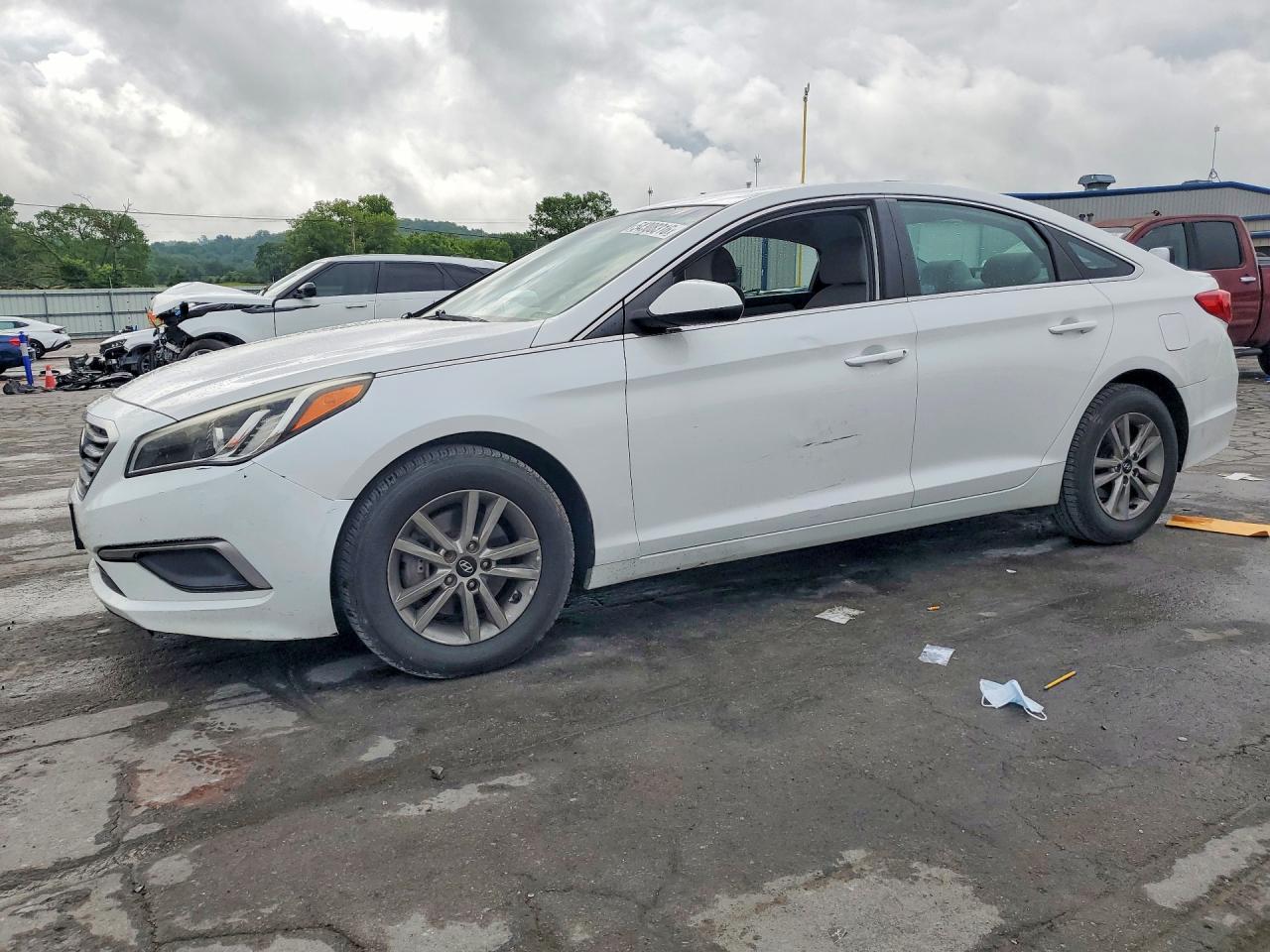 Salvage Hyundai SONATA Image