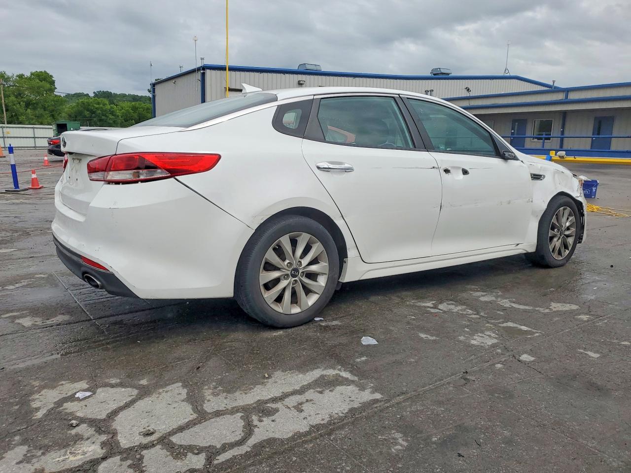Kia Optima Lx