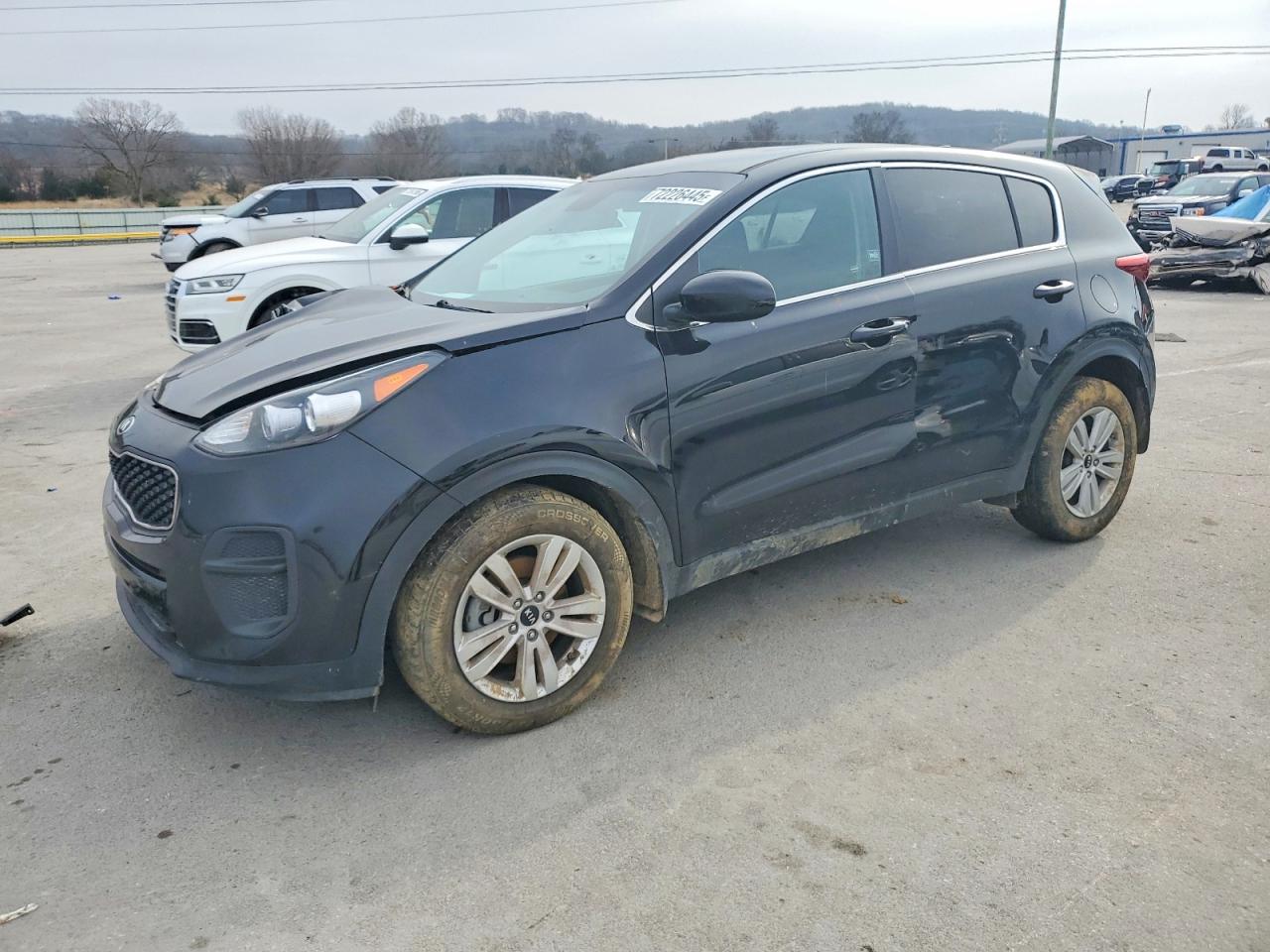 Salvage Kia Sportage Image