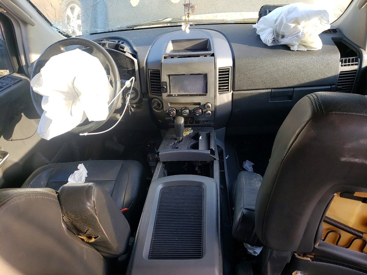 Nissan Armada Se
