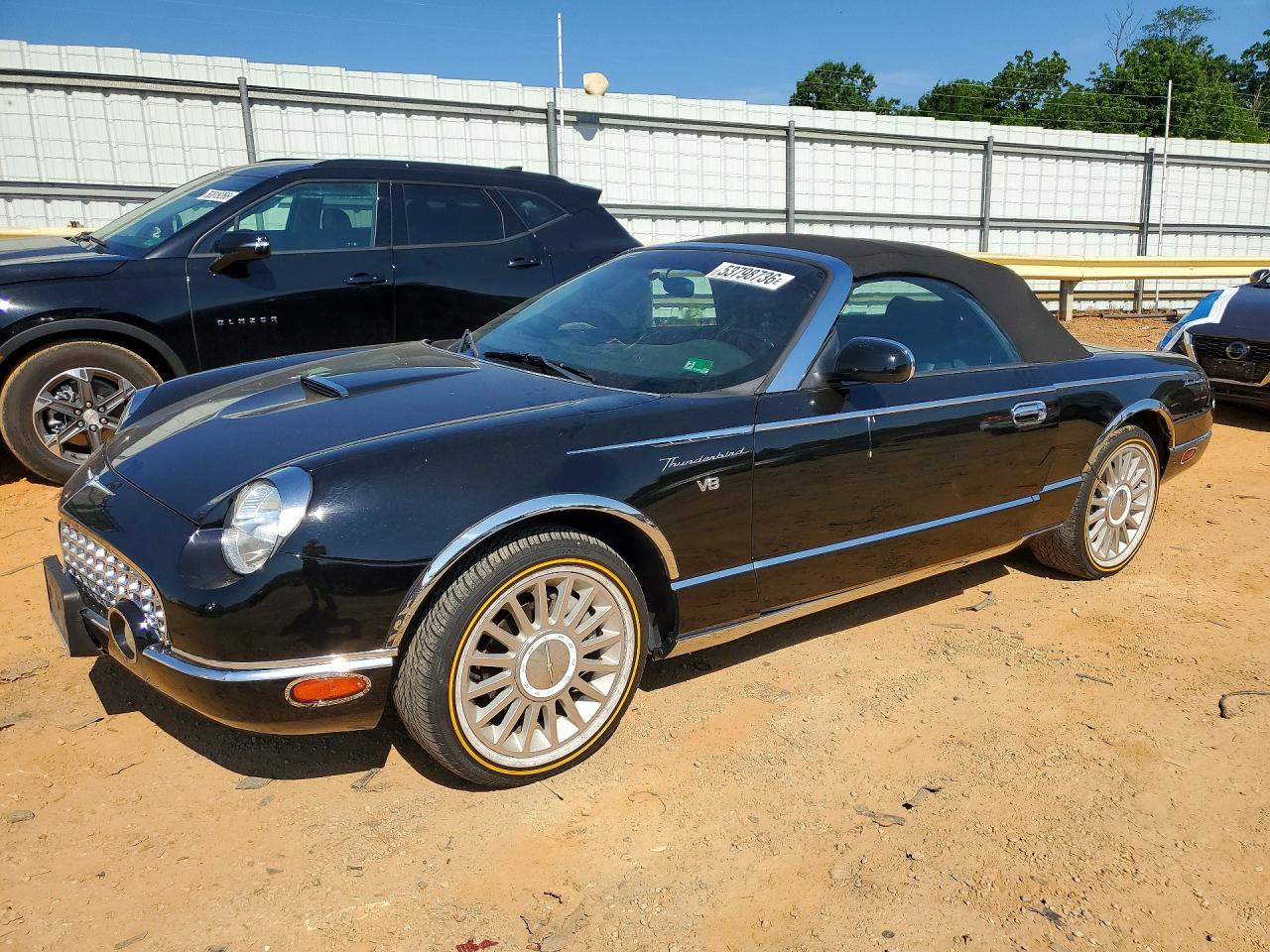 Salvage Ford Thunderbird Image