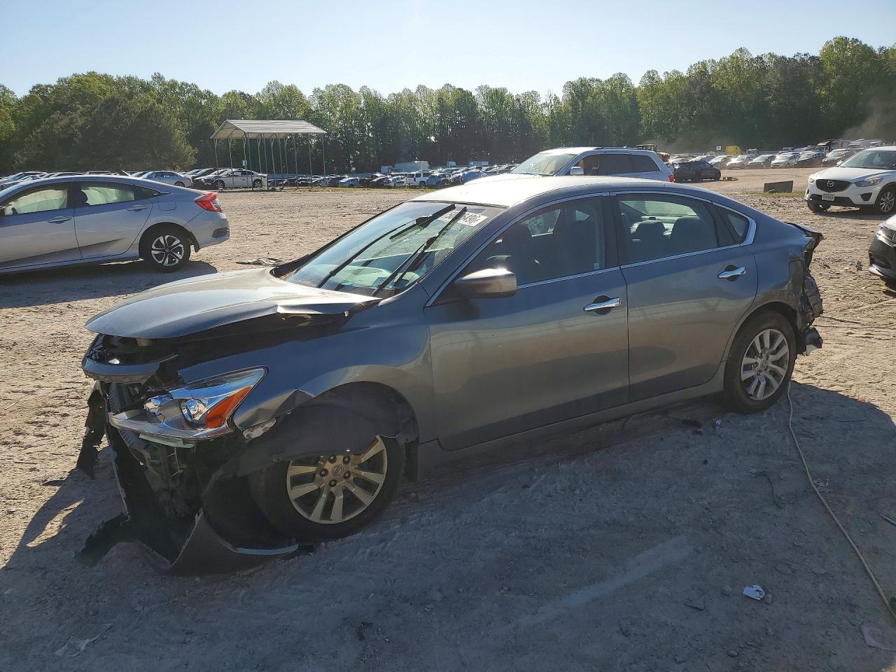 Salvage Nissan Altima Image
