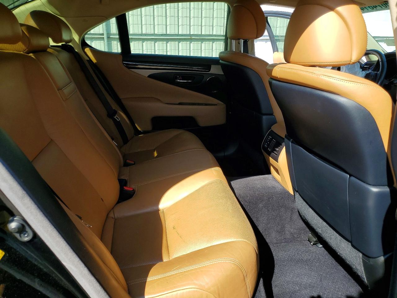 Lexus LS 460
